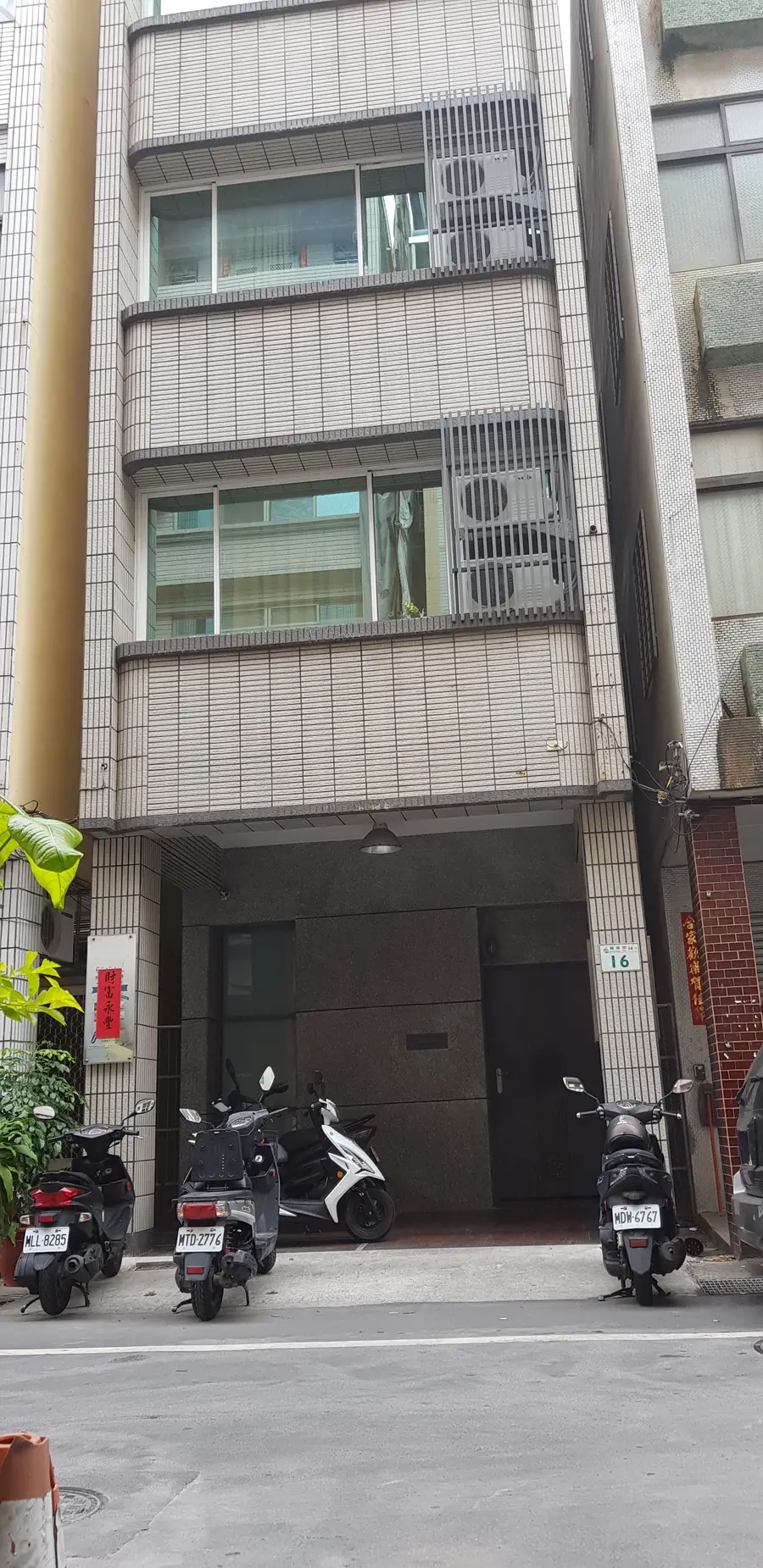 麗雄街套房｜單人床與雙人床房型