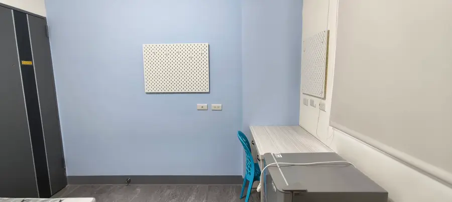 鼓波街電梯大樓獨立套房（限女性）